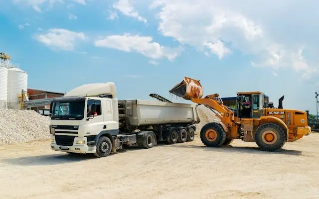 Online φθηνή ασφάλεια επαγγελματικών οχημάτων, μηχανημάτων, φορτηγών, νταλικών και στόλων