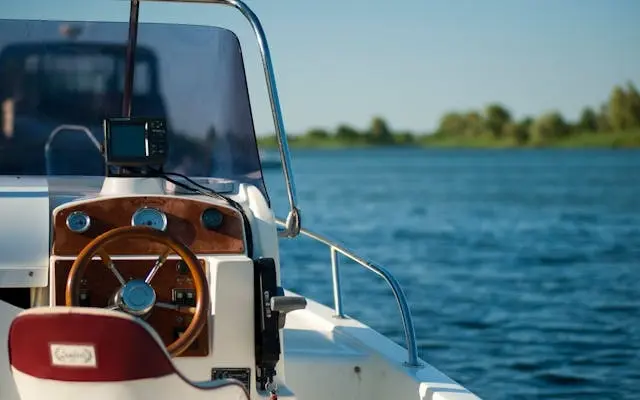 Online φθηνή ασφάλεια σκάφους και πληρώματος